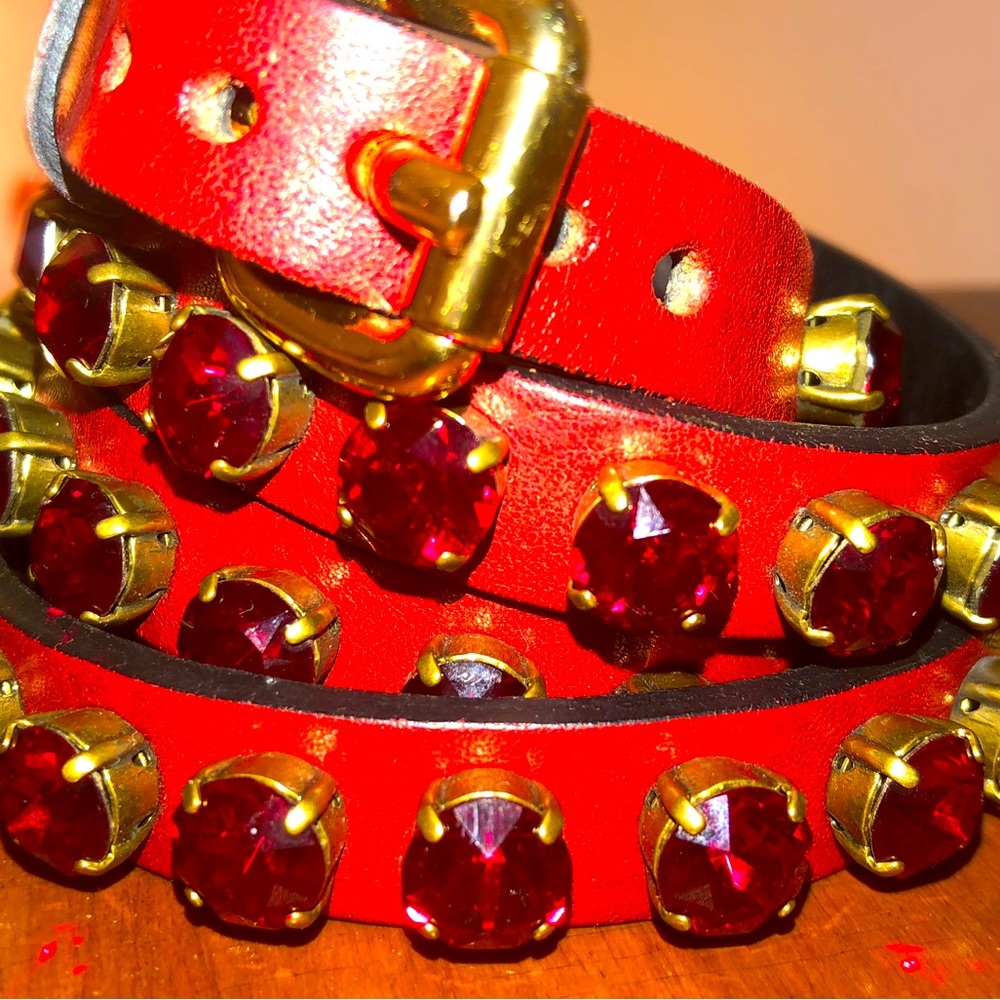 RONALD PINEAU RED LEATHER BELT WITH RED SWARVOSKI CRYSTALS BRASS BUCKLE SZ L